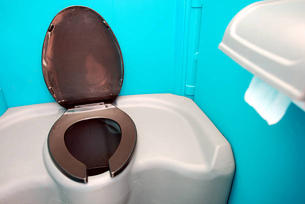 Best Porta potty rental near me  in Gladwin, MI